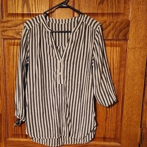 Striped Black and White Women's Top Size M